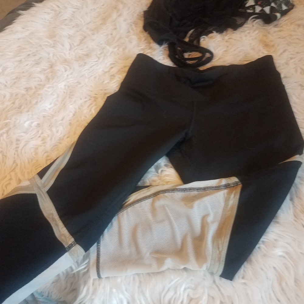 Workout capris - Picture 2 of 4